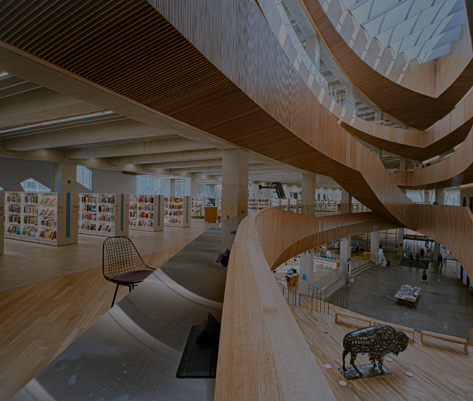 关键词:智慧园区,公共空间设计,数字化场馆,深圳市武智科技;描述:深圳市武智科技智慧园区解决方案中的现代化公共空间,体现数字化场馆设计理念