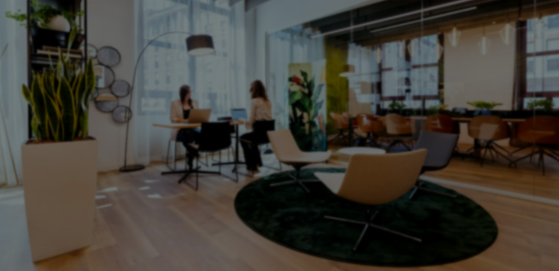 关键词:智慧办公休闲区,办公空间设计,深圳市武智科技
  描述:深圳市武智科技智慧办公解决方案中的休闲交流区场景,营造舒适放松的办公氛围,支持员工灵活交流与创意迸发,体现人性化办公空间设计。